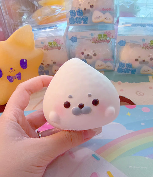 Cha Cha Squishy Beauty  Blender Seal image 0